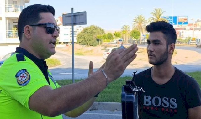 Antalya'da trafik polisinden az ceza çok nasihat