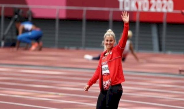 Eda Tuğsuz'a Bakan Bak'tan tebrik mesajı