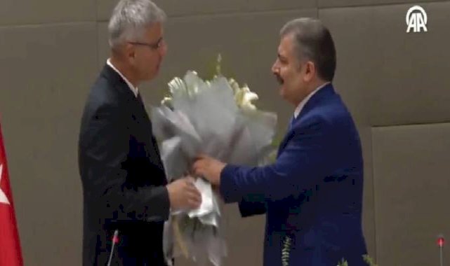 Fahrettin Koca, Görevi Kemal Memişoğlu’na Devretti