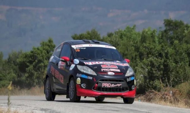 Gemlik Şahintepe'de rüzgârla yarıştılar