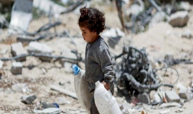 Göçe zorlanan Filistinliler, susuzlukla mücadele ediyor