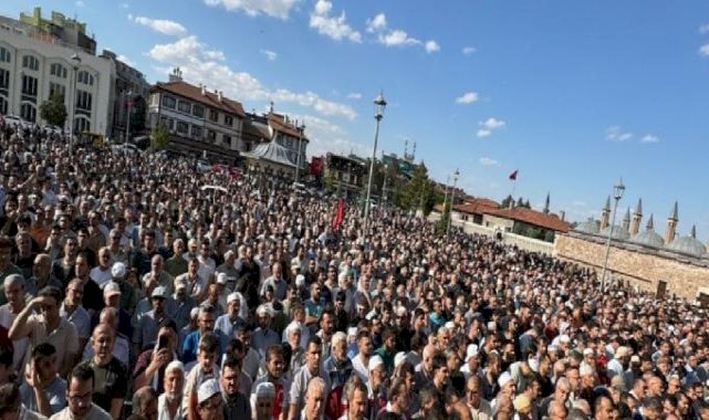 Heniyye için Türkiye'nin birçok ilinde gıyabi cenaze namazı kılındı