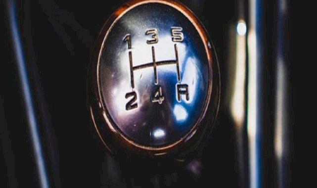 Manuel vitesli otomobillere talep azalıyor