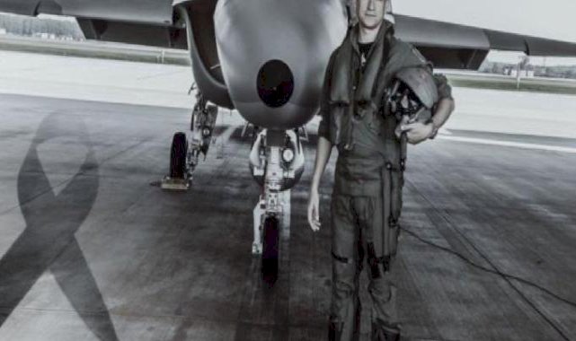 Polonya'da savaş uçağı düştü: 1 ölü