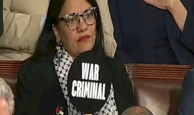 Rashida Tlaib, ABD Kongresi'nde Netanyahu'yu tek başına protesto etti