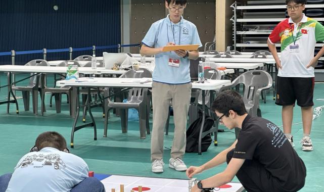 Türk öğrenciler, Güney Kore'deki robot yarışmasında birinci oldu