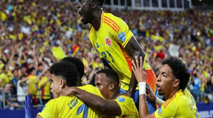 Uruguay&#039;ı deviren Kolombiya, Copa America&#039;da finale yükseldi