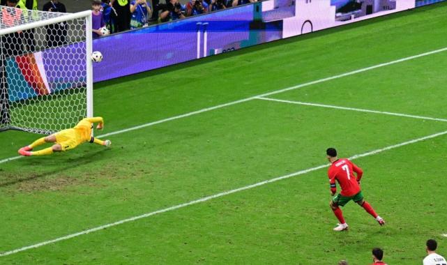 Uzatmada penaltı kaçıran Ronaldo gözyaşlarını tutamadı