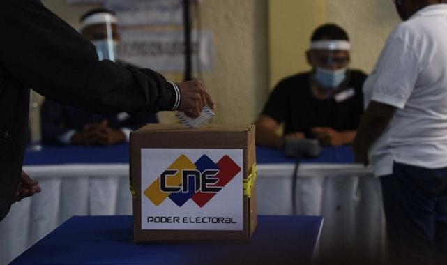 Venezuela'da halk devlet başkanı seçimi için sandık başına gidecek