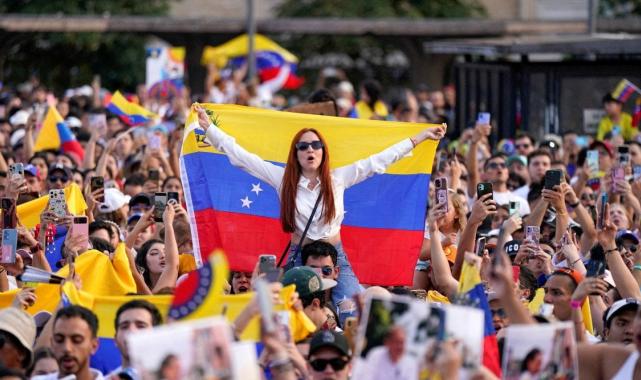 Venezuela'da seçimi kazanan Nicholas Maduro oldu