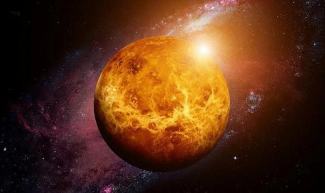 Venüs atmosferindeki bulutlarda yaşam belirtisi olabilecek elementler keşfedildi