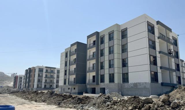 Yaralar sarıyor: Hatay'da 10 bin 335 deprem konutunun inşası devam ediyor