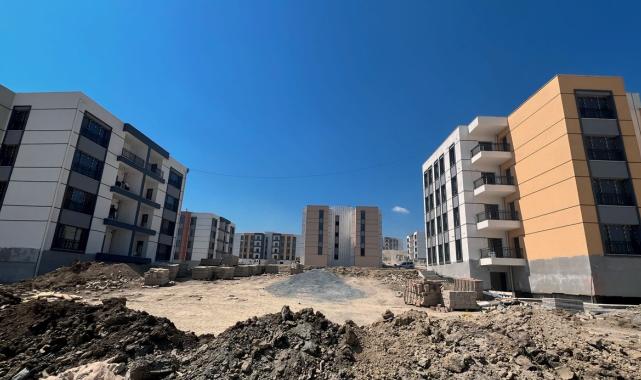 Yaralar sarıyor: Hatay'da 10 bin 335 deprem konutunun inşası devam ediyor