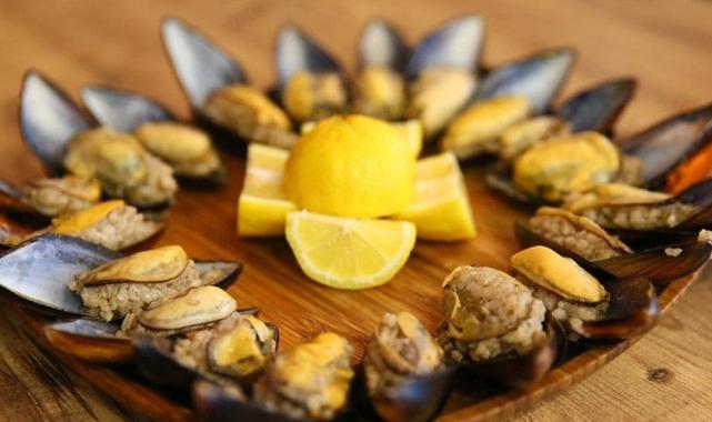 Açık büfedeki sorun büyüyor: Merak israfı artırıyor