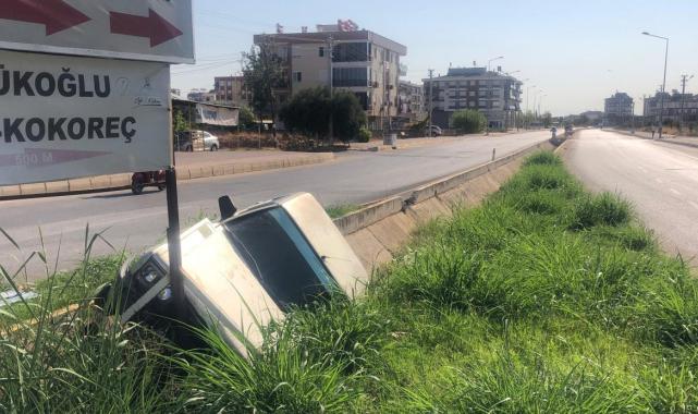 Antalya'da kaza yapan sürücü: Çekici gelip kameralara şov yapacak