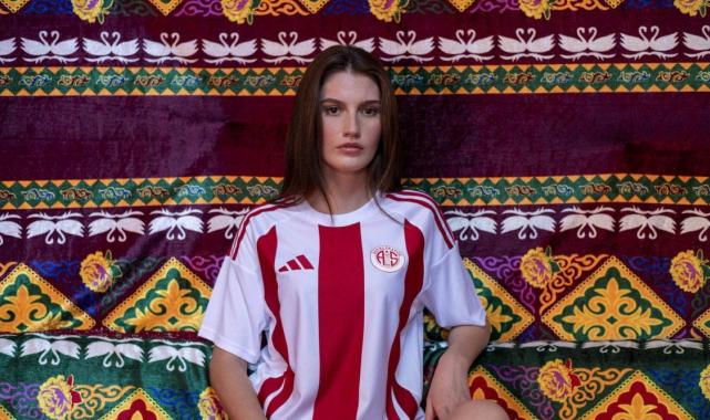 Antalyaspor'dan tanıtım! Mankenler yörük çadırında forma giydi