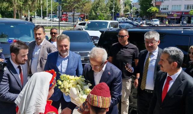 Bakan Uraloğlu: Hızlı trenin Çerkezköy-Kapıkule kesimi 2025 yılı ağustos ayında açılacak