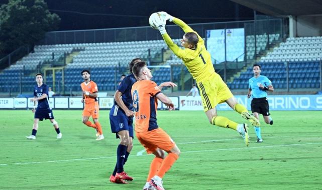 Başakşehir, La Fiorita'yı yenerek tur atladı