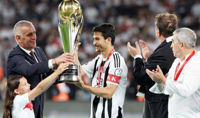 Beşiktaş'tan transfer açıklaması: Sıradaki oyuncunun mevkisi...