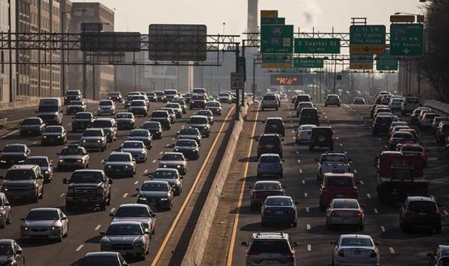 Brent petrolün varil fiyatı düştü: 76,47 dolar