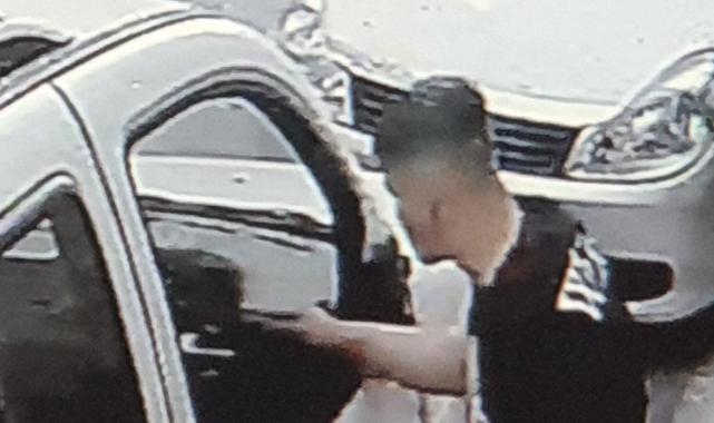 Bursa'da hırsız arabanın altına saklandı: Yine de polisten kaçamadı