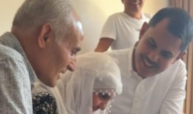 Cumhurbaşkanı Erdoğan, Adıyamanlı depremzede ile görüştü