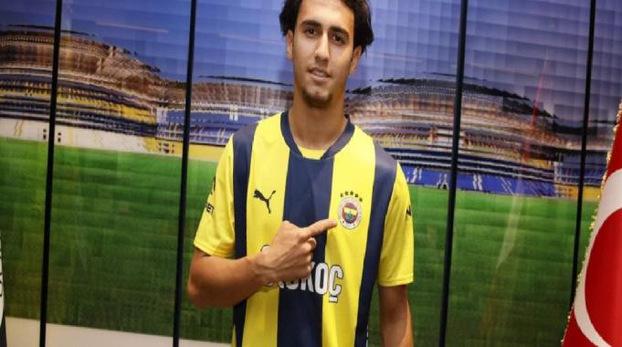 Fenerbahçe, Yiğit Fidan&#039;la sözleşme imzaladı