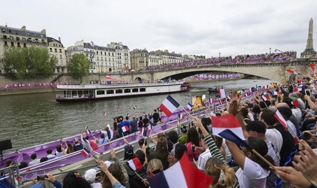 Fransa'da evsizler Olimpiyat Oyunları için başkent Paris'ten uzaklaştırıldı
