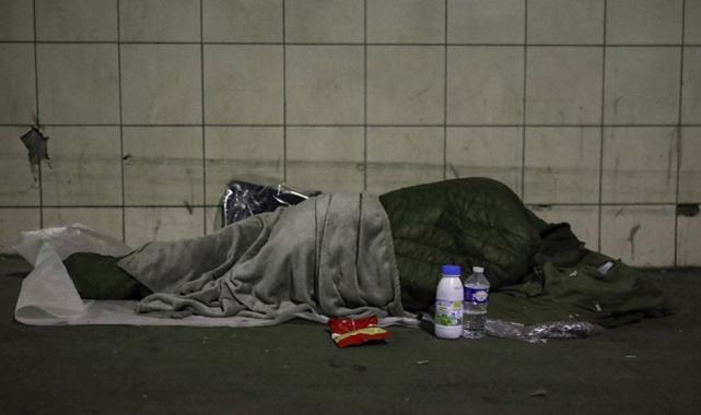 Fransa'da evsizler Olimpiyat Oyunları için başkent Paris'ten uzaklaştırıldı