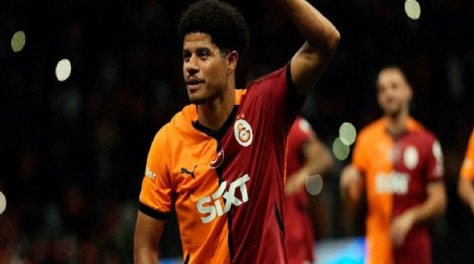 Galatasaray'ın yeni transferi Gabriel Sara, Championship'te en iyi 11'e seçildi