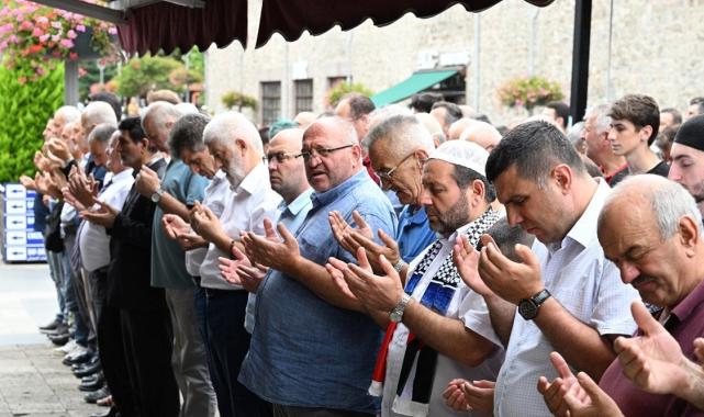 Hamas lideri Heniyye'ye veda: Türkiye'de camilerde gıyabi cenaze namazı kılındı