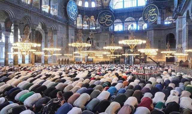 Hamas lideri Heniyye'ye veda: Türkiye'de camilerde gıyabi cenaze namazı kılındı