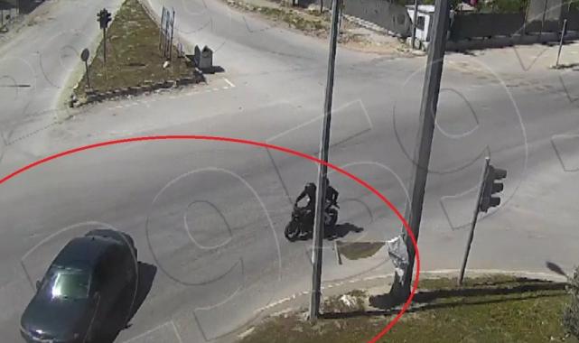 Hatay'da otomobille çarpışan motosikletli havaya uçtu