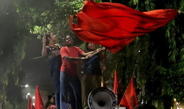 Hindistan’da doktor cinsel saldırının ardından öldürüldü: Sokaklar karıştı