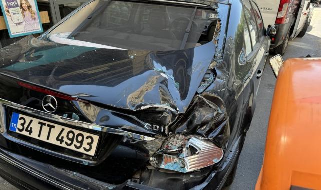 İstanbul'da feci kaza: Genç kıza çarpıp kaçtı