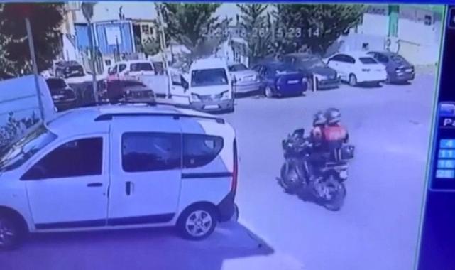 İstanbul'da polisten kaçan sürücü  kaza yaptı