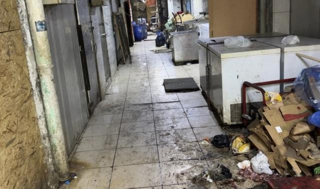 İstanbul'da sakatatçılarda hijyen tepkisi: Kokudan aşağıya inilmiyor