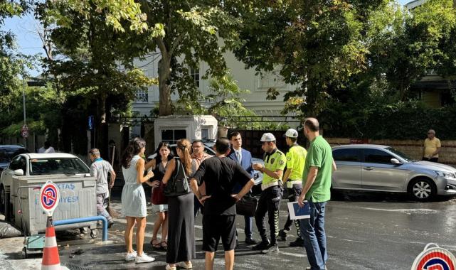 İstanbul'da seyir halindeki araç alev topuna döndü