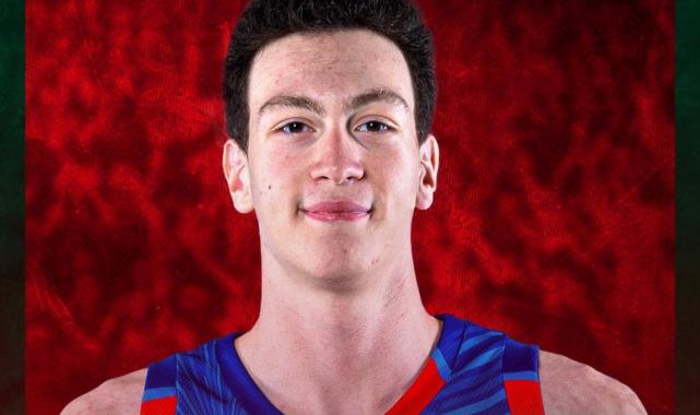 Karşıyaka, Anadolu Efes'ten Mehmet Efe Demirel'i transfer etti