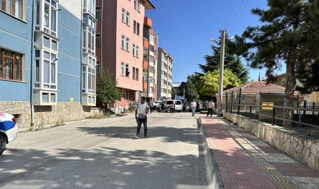 Kastamonu'da 2 polisi yaraladı, ailesini rehin aldı