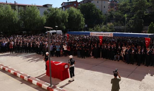 Kastamonu'da şehit olan polis memuru Ahmet Şahan için tören düzenlendi