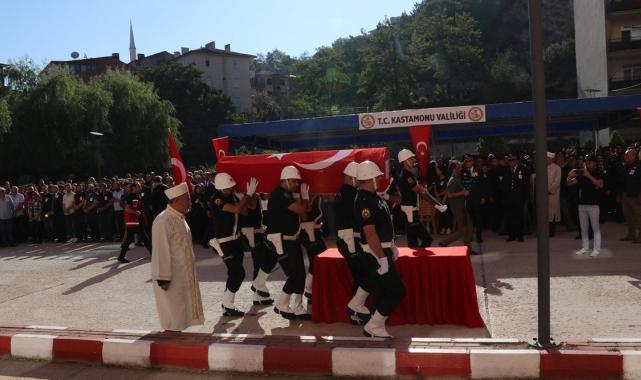 Kastamonu'da şehit olan polis memuru Ahmet Şahan için tören düzenlendi