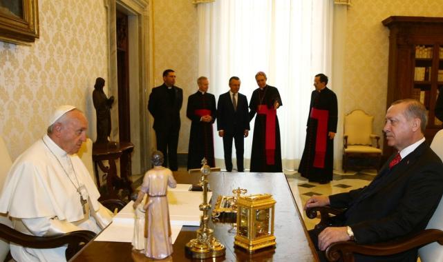 Katolik medyasından Cumhurbaşkanı Erdoğan’a övgü: Papa'ya istediğini yaptırdı