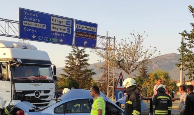 Konya'da tır ile otomobil çarpıştı: 2 ölü