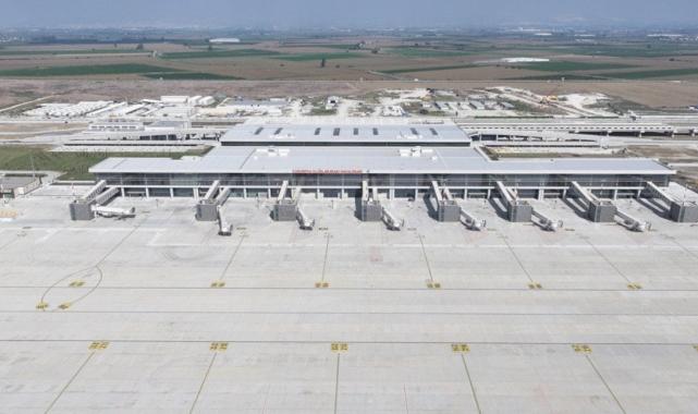 Mersin'de Çukurova Uluslararası Havalimanı'na ilk uçak indi