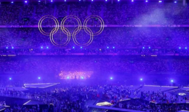 Paris 2024 Olimpiyat Oyunları görkemli bir tören ile veda etti