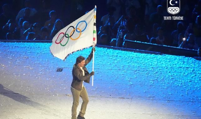Paris 2024 Olimpiyat Oyunları görkemli bir tören ile veda etti