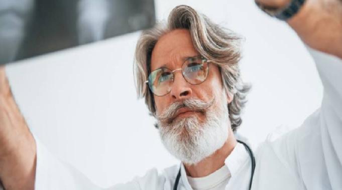 Sağlık Bakanlığı Ek Ödeme Yönetmeliği Eski Hükümleriyle Yeniden Yayımlandı