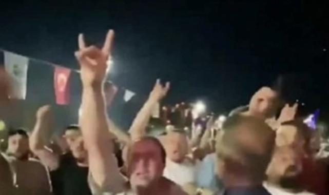 Şarkıcı Suavi'nin beykoz konseri bir grup tarafından protesto edildi!