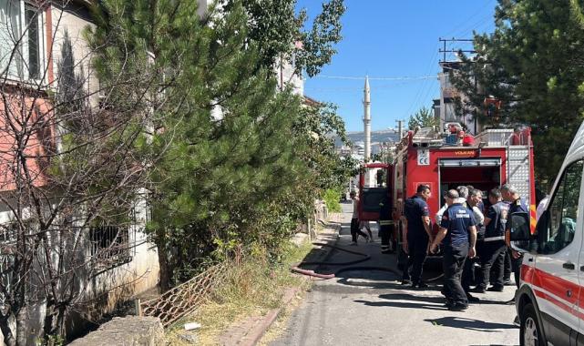 Sivas'ta yangının ortasında kalan kadını 15 yaşındaki çocuk kurtardı